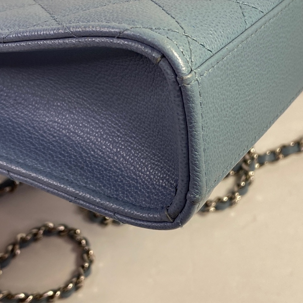 CHANEL Caviar Phone Case or Crossbody Bag - Picture 10 of 16